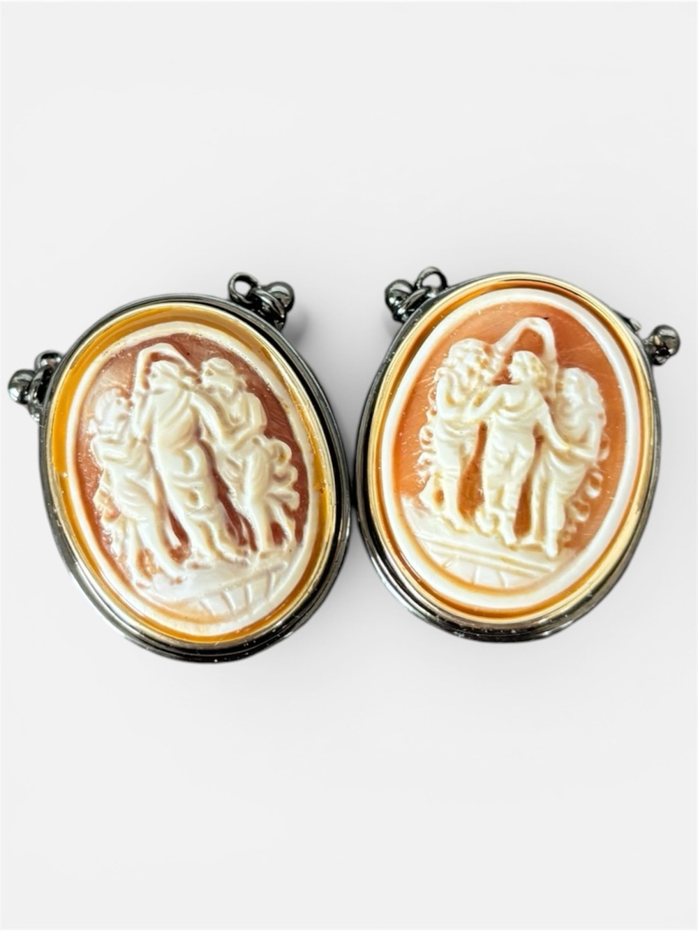 Vintage 1940’s Carved Shell Cameo the three graces Pendant + loose Earrings Set - Picture 4 of 4
